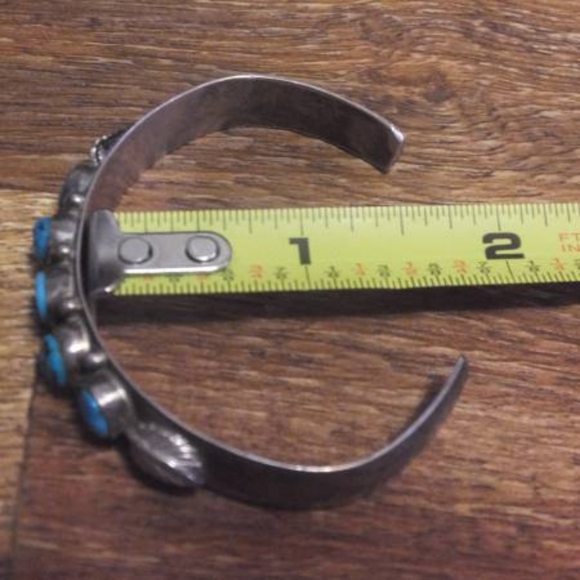 CROSS SOLD: Navajo Native American Turquoise Silver Bracelet - Picture 12 of 15